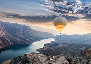 Fotografia artistica Hot air balloons flying over the, guvendemir, (40 x 26.7 cm)