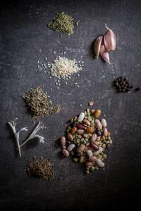 Fotografia artistica Vegetables and spices - knolling, fotostorm, (26.7 x 40 cm)