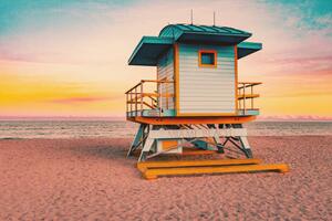 Fotografia artistica Colorful Miami Beach lifeguard tower with, Artur Debat, (40 x 26.7 cm)