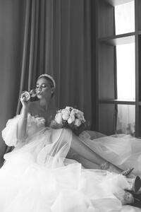 Fotografia artistica beautiful bride in the morning - stock photo, Serhii Mazur, (26.7 x 40 cm)