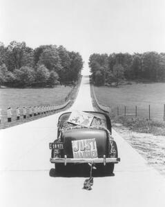 Fotografia artistica Back View Of Car With Just Married Sign, H. Armstrong Roberts, (30 x 40 cm)