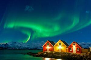 Fotografia Traditional rorbu during the Northern Lights, Roberto Moiola / Sysaworld, (40 x 26.7 cm)