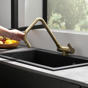Rubinetto da cucina pieghevole in finitura oro spazzolato