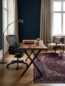 Scrivania 120x60x76 cm in legno massello di acacia / metallo Scrivania per computer con bordo naturale, scrivania da ufficio per home office massiccia con gambe a X in nero, tavolo in legno Tavolo per laptop Studio