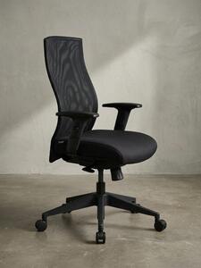 Sedia da ufficio Parma: schienale in rete, meccanismo sincronizzato a 3 punti, base in nylon, portata 120 kg, ruote in moquette. 65x65x113 cm | Kadima Design