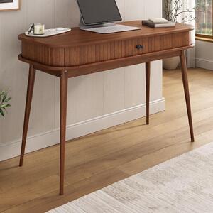 Scrivania JARI con frontali scorrevoli a lamelle, color castagno – moderna scrivania per l'ufficio domestico in legno massello con gambe coniche, scrivania per PC realizzata in materiale resistente