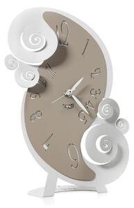 Orologio da tavolo Circeo in metallo, Dimensioni 20x h 31 cm, Un orologio da tavolo con caratteristici riccioli di Arti&Mestieri sia sopra che sotto al quadrante colore Bianco Marmo sabbia