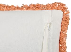 Cuscino decorativo cotone bianco e arancione 45 x 45 cm motivo floreale nappe fatto a mano rivestimento sfoderabile con imbottitura boho style Beliani