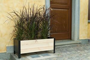 Fioriera da Giardino 78x36xH32 cm in Metallo e Legno di Pino Grezzo