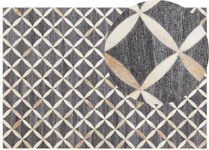Tappeto tappetino Grigio e Beige Pelle di vacchetta Jacquard Motivo Geometrico Retro 160 x 230 cm Beliani