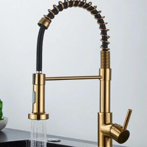 Miscelatore da cucina estraibile, con doccetta retrattile. Miscelatore monocomando, con rotazione a 360°. Ottone, finitura dorata spazzolata