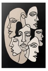 Contorni a contrasto: figure moderne in nero e beige