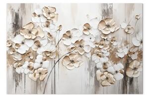 Fiori color crema: petali beige tridimensionali su una superficie chiara e spazzolata