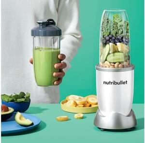 NutriBullet Frullatore con Bicchiere 0,9 Litri Potenza 900 watt con Accessori colore Bianco - 0C22300041 NB907W