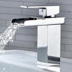 Rubinetto per lavabo in acciaio inossidabile con funzione acqua calda e fredda
