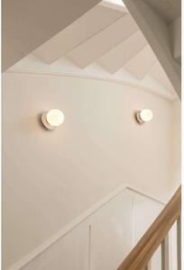 Nuura Aps Applique da parete di design Liila, dimmerabile, Cromo / Argento, Bagno, Metallo, Scandinavo, Applique