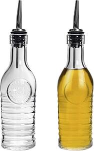 <p>La bottiglietta ideale dallo stile industrial vintage per portare in tavola condimenti come olio e aceto.</p>