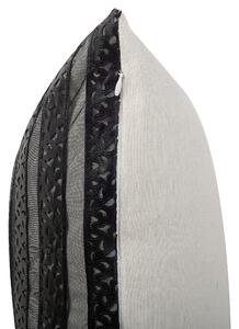 Set di 2 cuscini decorativi in ecopelle nera a righe 45 x 45 cm motivo geometrico accessori decorativi glamour Beliani