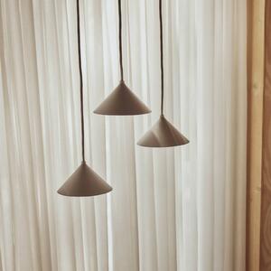 FRANDSEN Lampada a sospensione Grasp, grigio sabbia, Ø 15 cm, con spina Grasp, Crema / Ambra, Cucina, Metallo, Design