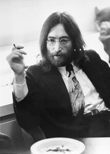 Fotografia Musician John Lennon Smoking, Bettmann
