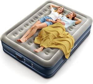 Materasso gonfiabile per 2 persone. Ideale per ospitare ospiti. Si gonfia automaticamente con pompa integrata. Dimensioni: 152 x 203 cm. Colore neutro