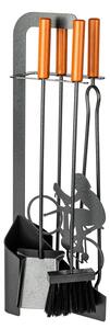 Trespolo per Attrezzi Camino Sagoma Ciclista con Paletta Scopino Attizzino e Pinza 15,6x23,5x65 cm in Ferro e Legno Grigio Martellato