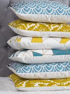 Set di 2 cuscini decorativi in cotone giallo motivo geometrico 45 x 45 cm Decor Accessori Beliani