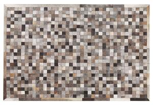 Tappeto tappetino in pelle di vacchetta marrone e grigia 140 x 200 cm motivo patchwork Beliani