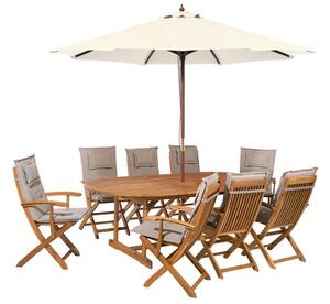Set da pranzo per esterni in legno di acacia chiaro con cuscini color tortora Tavolo a 8 posti con sedie pieghevoli Ombrello beige Beliani