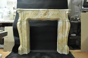 Camino Contorno per stufa Decorazione in stile marmoreo Camini classici barocchi