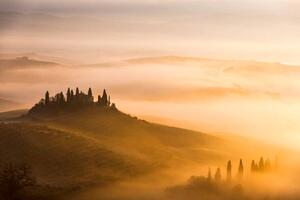 Fotografia Scenic Tuscany landscape at sunrise Val, Pavliha