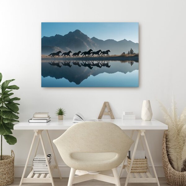 Quadro su tela – Cavalli in paesaggio montano
