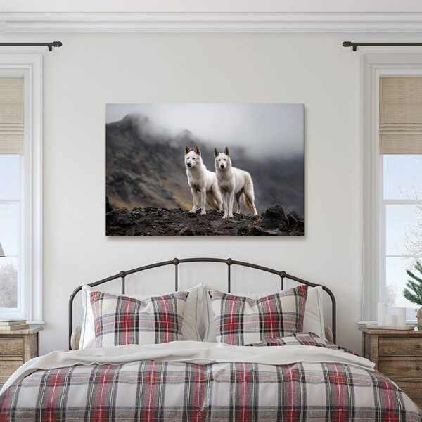 Quadro su tela – Lupi tra le montagne nebbiose
