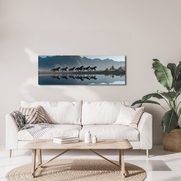 Quadro su tela – Libertà tra le montagne