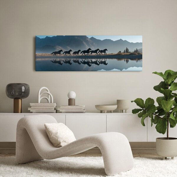 Quadro su tela – Libertà tra le montagne