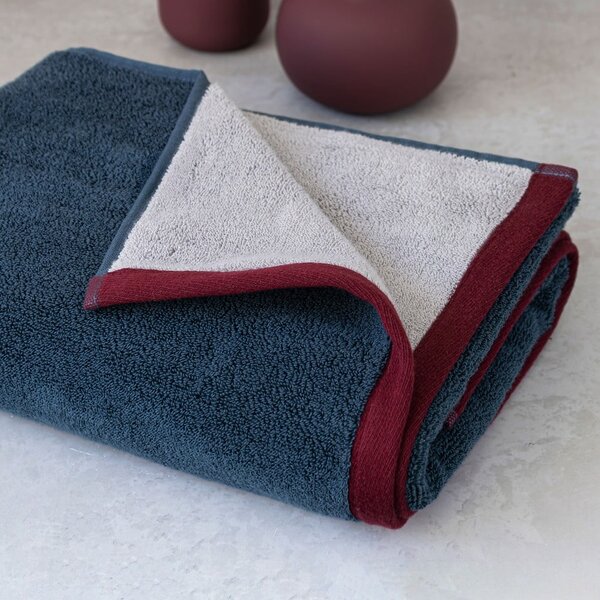 Asciugamano tipo terry blu scuro/grigio in cotone organico 50x90 cm Soft – Mette Ditmer Denmark