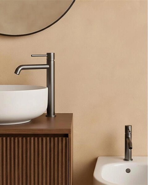 Coppia rubinetti lavabo alto e bidet senza scarico grigio metallico Memo