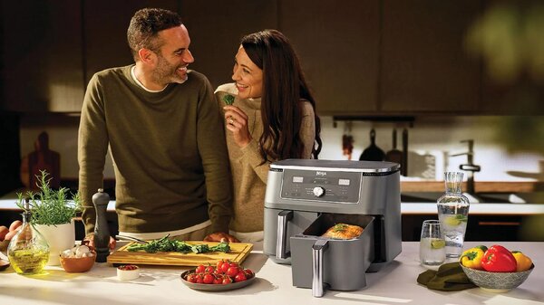 Ninja Friggitrice ad Aria 9,5 Litri Doppio Cestello Potenza 2470 Watt con Timer Digitale e Display colore Grigio - DZ400EU