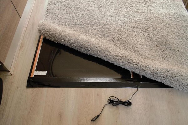 Riscaldamento per tappeti elettrico - Pellicola riscaldante per pavimenti - Calore confortevole - Con interruttore on/off - 80 x 120 cm - Nero