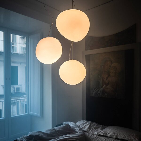 Foscarini Lampada a sospensione Gregg media, dimmerabile, Bianco / Opale, Soggiorno / Sala da pranzo, Vetro, Design, Lampada a sospensione