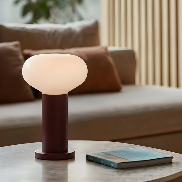 Lampada da tavolo di design Flo ALDEX, Rosso, Soggiorno / Sala da pranzo, Metallo, Scandinavo, Lampada da tavolo