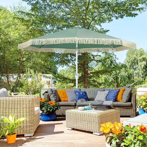 Outsunny Ombrellone da Giardino a Manovella Inclinabile e Palo a 2 Sezioni, Poliestere e Metallo, 2.6x2.4 m, Verde