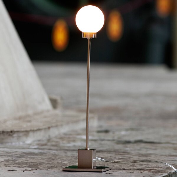 Northern Minimalista lampada da tavolo Snowball, metallic