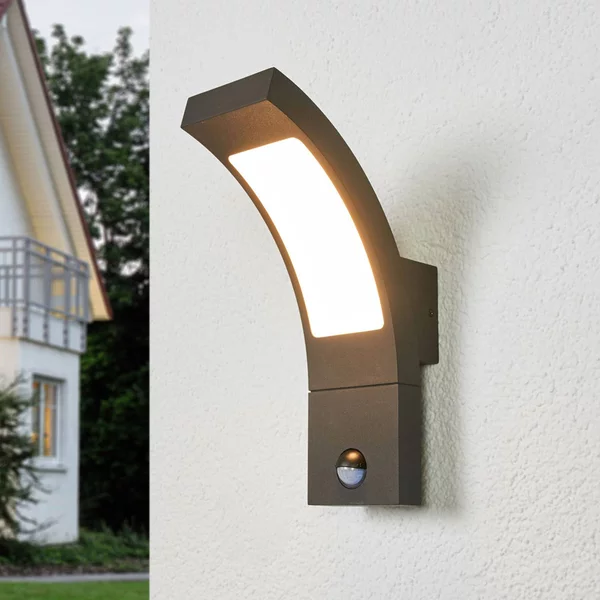 Lucande Applique da esterni LED Juvia, sensore, 27 cm, grigio, IP54 Juvia, Nero, Alluminio, Moderno