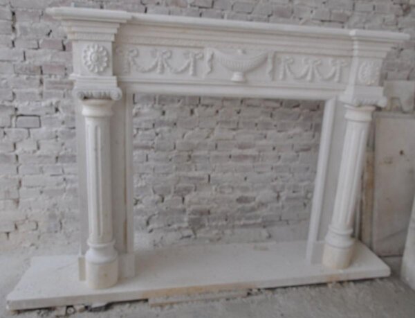 Casa Padrino: cornice barocca per caminetto beige 150 x 30 x h. 120 cm - Magnifica cornice per caminetto in marmo di alta qualità - Accessori per la decorazione del caminetto barocco - Nobile e magnifico