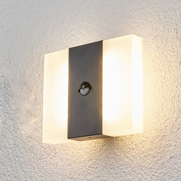 Applique da esterni LED con sensore Kumi, grafite, IP44 KUMI Lindby, Alluminio / Grigio / Zincato, Alluminio, Moderno