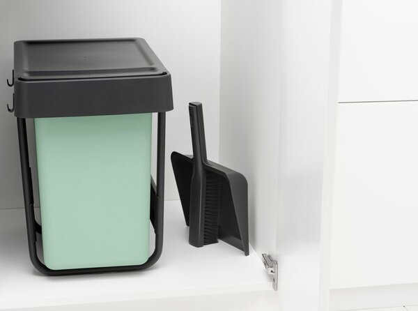 Paletta e scopino SinkSide – Brabantia