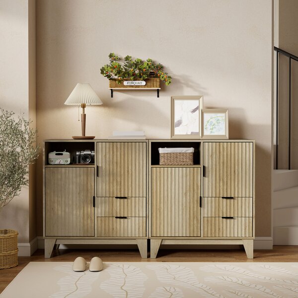 HOMCOM Buffet soggiorno 2 porte cannelate, 2 cassetti, ripiano regolabile, vano aperto, 80 x 40 x 90 cm, legno naturale | Aosom Italy