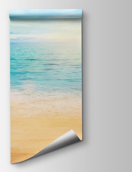 Carta da parati Spiaggia sabbiosa con acqua azzurra e cielo blu, Carta da parati Mare, Carta da parati popolare, u57176 - Tapeko.it