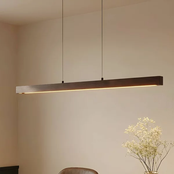 Lucande Lampada LED a sospensione Nihalo, noce, 122 cm, dimmerabile, CCT Nihalo Lucande, dimmerabile, Legno scuro, Soggiorno / Sala da pranzo, Legno, Campagna / Rustiche